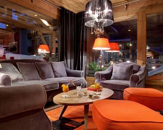 Chalet-Hôtel La Marmotte, La Tapiaz & Spa, The Originals Relais - Les Gets - Salon