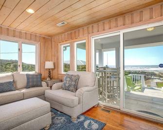 Duneside home - Pine Knoll Shores - Living room