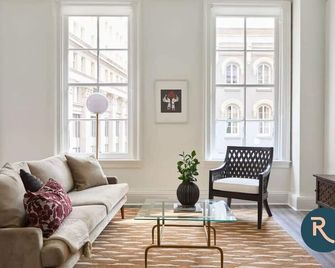 Roami at St. Charles - New Orleans