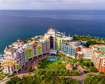 Merit Crystal Cove Hotel Casino And Spa - Kyrenia