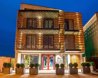 Sandali Metekhi Boutique Hotel - Tbilisi - Building