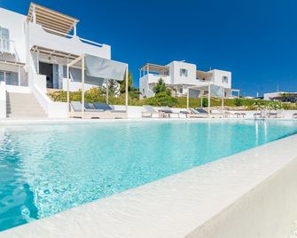 En Milo - Apollonia - Piscina