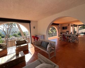 Superb villa in the heart of Platja d'aro with private pool. - Platja d'Aro - Binnenhof