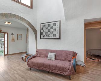 Vacation Home 'La Umbría' with Mountain View, Private Terrace and Wi-Fi - Artenara - Sala de estar