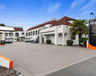 Alcamo Hotel & Conference Centre - Hamilton - Bygning