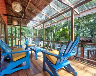 Beach Front Chill Surf Spot - Cocles - Balcony