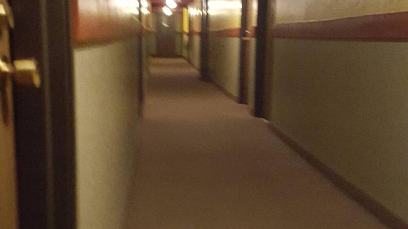 Earth Inn Motel - Jackson