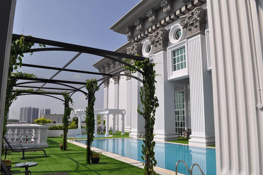Grand Swiss-Belhotel Melaka (formerly LaCrista Hotel Melaka) - מאלאקה - בריכה