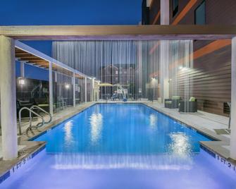 Home2 Suites by Hilton Austin Airport - Austin - Pool