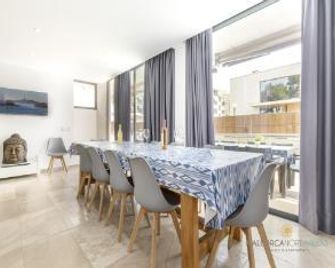 Villa Near Playas de Muro - 무로 - 다이닝룸