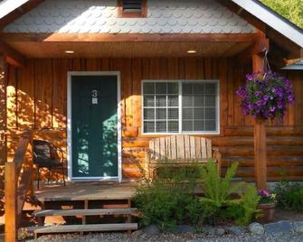 Deluxe Suite Within Walking Distance Of Downtown Talkeetna - Talkeetna - Building