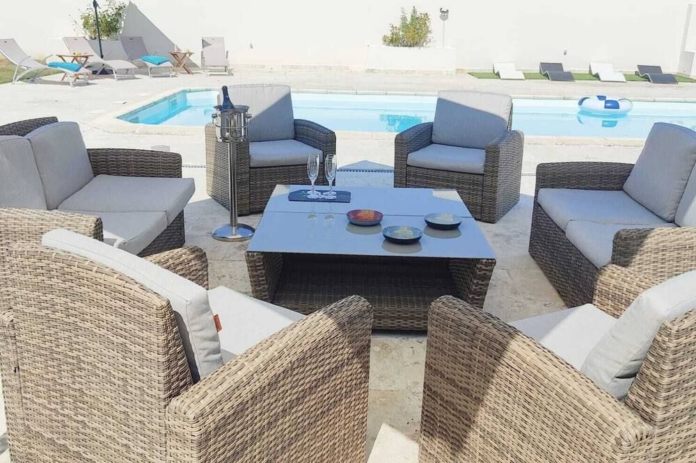 La Villa En Perigord Vert Available from July 22 16h to July 30 10h - Нонтрон - Патіо