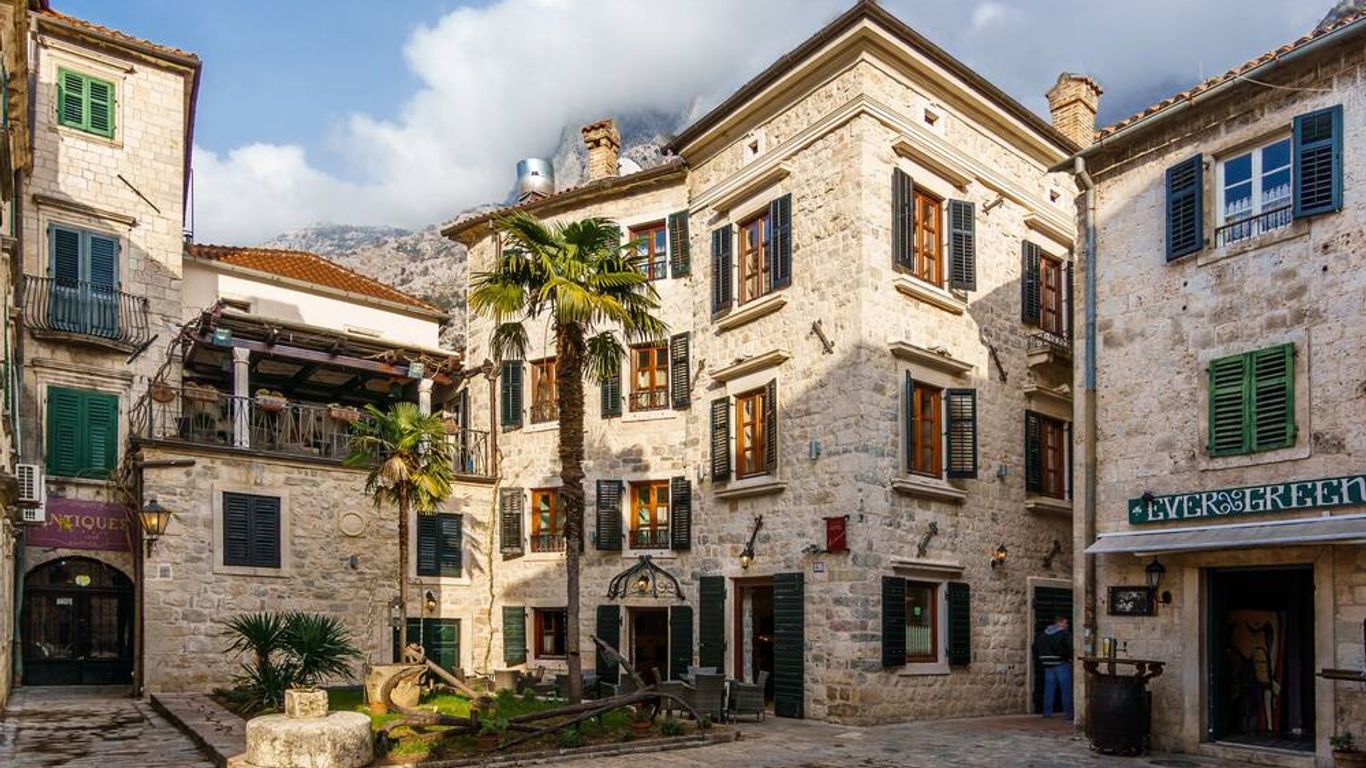 هوتل مونتي كريستو