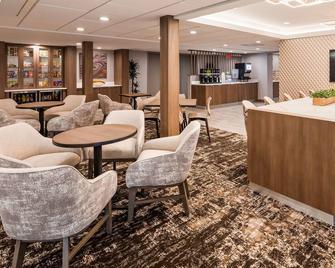 SureStay Plus Hotel by Best Western Chicago Lombard - Lombard - Lobby