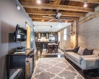 Whitaker Lane by Lucky Savannah - Savannah - Sala de estar