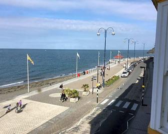 Helmsman Guesthouse - Aberystwyth - Strand