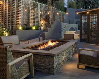 Courtyard by Marriott Los Angeles Century City/Beverly Hills - Los Angeles - Patio