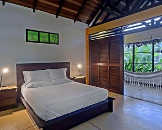 Hotel Amazon Bed & Breakfast - Leticia - Bedroom