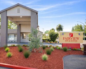 Fairview Inn And Suites - Healdsburg - Edificio