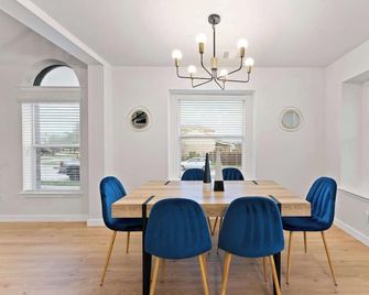 Remote Work Friendly King Beds Fast Wifi 3br - Pflugerville - Jídelna