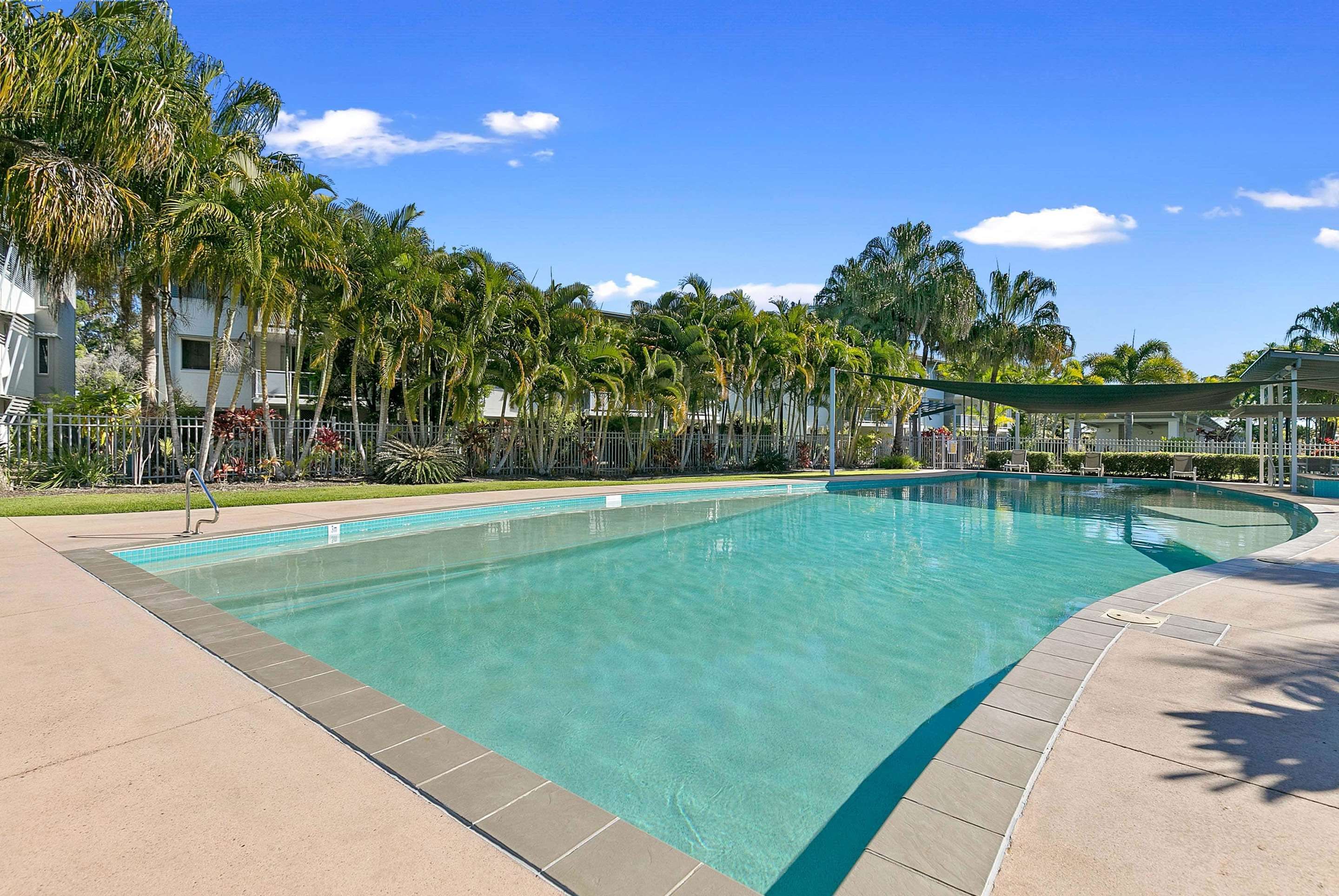 Ramada Encore by Wyndham Whale Cove Hervey Bay - Hervey Bay - Pool