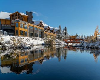 The Malcolm Hotel - Canmore - Outdoor view