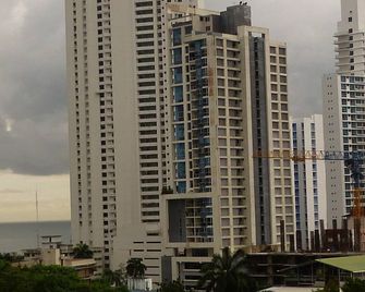 Hotel Montreal - פנמה סיטי - בניין