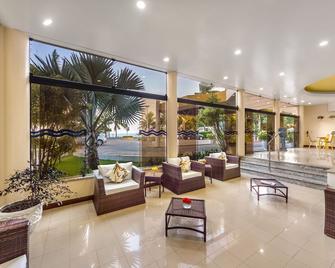 Porto Cálem Praia Hotel - פורטו סגורו - לובי