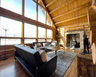 Mountain View Cabin - Ridgway - Living room