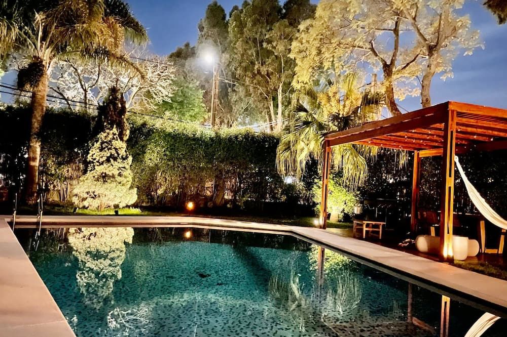 Luxury Home in Carrasco Sur, Spectacular! 4 Bedrooms - מונטווידאו - בריכה