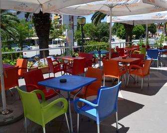 Hotel Alpine - Vlorë - Restaurante