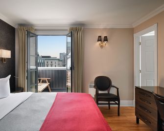 Hotel Bonaparte - Montreal
