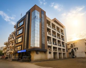 Fabhotel The Diamond - Ghaziabad - Gebäude