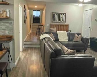 5 Bed 2 Bath Hot Tub Grill Pizza Oven Pets - McCammon - Sala de estar