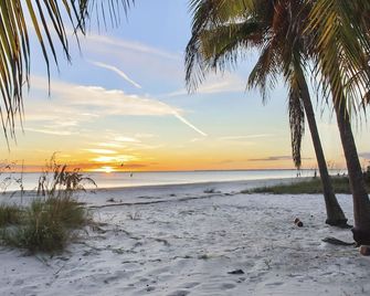 Mt Coconut Cove #1 - Fort Myers Beach - Пляж