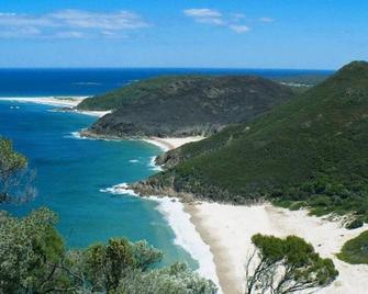 Shoal Bay Holiday Park - Shoal Bay - Plaża