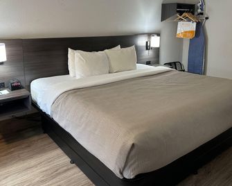 Quality Inn Forsyth near GA Public Safety Training Center - Forsyth - Slaapkamer