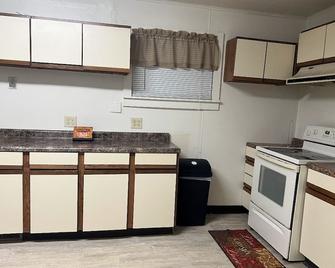 Charming 3-bedroom house with WiFi in lovely Albion - Albion - Cocina