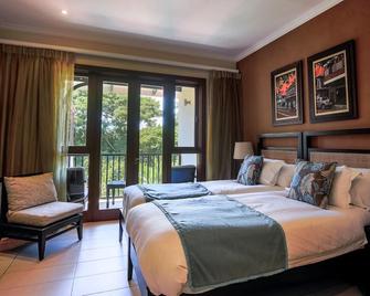 Eden Island - 3 bedroom en-suite penthouse condo with large veranda near beach - Roche Caiman - Bedroom