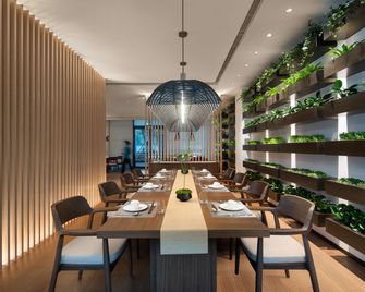 Grand Wuji Hotel, In The Unbound Collection By Hyatt - נאנז'ינג - מסעדה