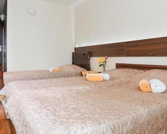 Hotel Kamelija - Tivat - Bedroom
