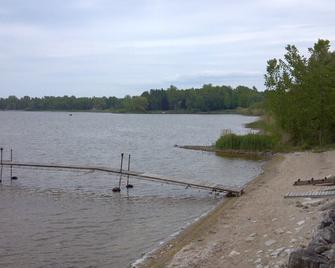 Waterfront 2 b.r. Bay View Cottage/sunsets/wineries/lighthouses/beaches/fishing - Sturgeon Bay - Playa