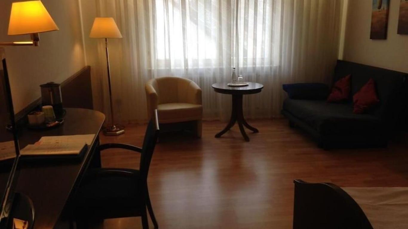 Eisberg Hotel City