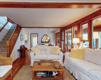 Lakefront Beach House - Private Beach - Bluewater - Sala de estar