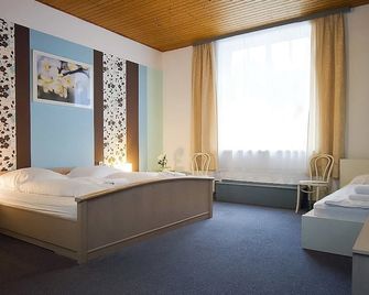 Hotel Neun 3/4 - סלה - חדר שינה