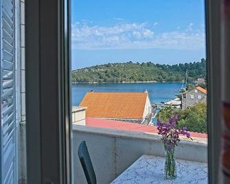 Guest House Matana - Pomena - Balkon