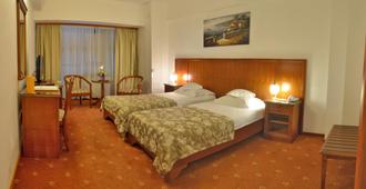Hotel Emma West - Craiova - Yatak Odası