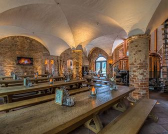 Wasserschloss Mellenthin - Heringsdorf (Meclemburgo-Pomerania Anteriore) - Ristorante
