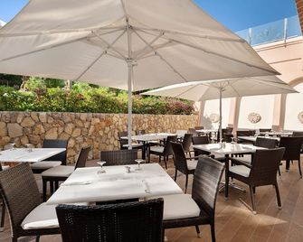 أبارتوتل أكواسول - بالما نوفا - مطعم