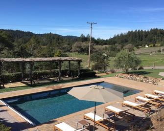 Private 3 Bed + Cottage Wine Country Estate With Pool And More - Healdsburg - Pool